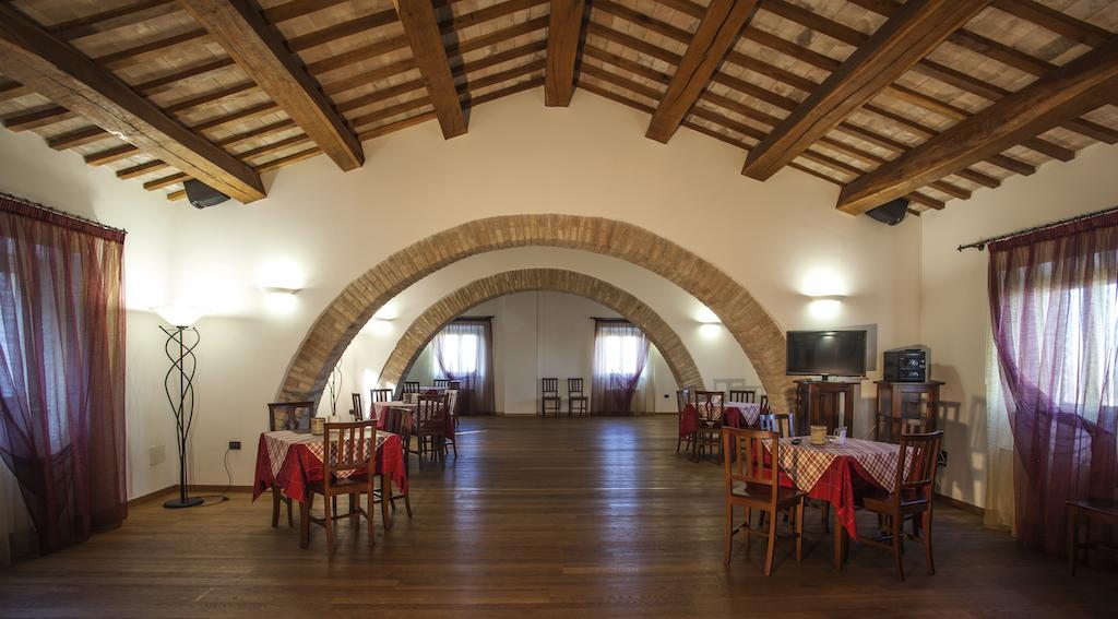 Il Ristoro Del Viandante Hotel Offagna Buitenkant foto